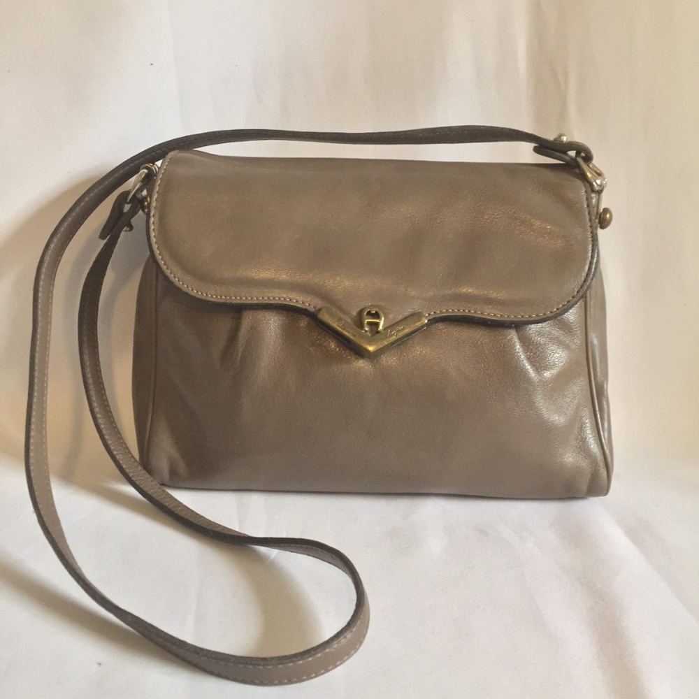 Vintage 70's Etienne Aigner Handbag Taupe Leather